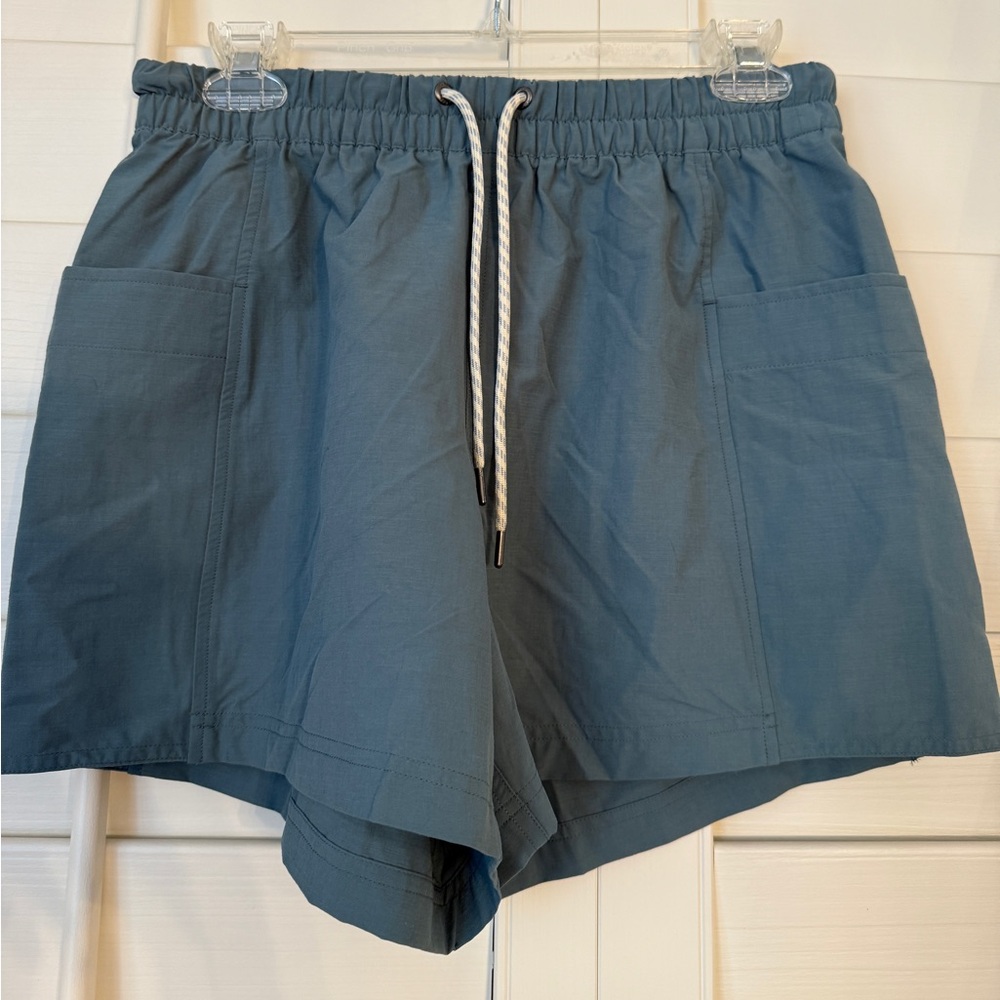 VUORI Women’s Sage Green Athletic Shorts